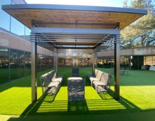 Updated Outdoor Courtyard with turf and new furniture